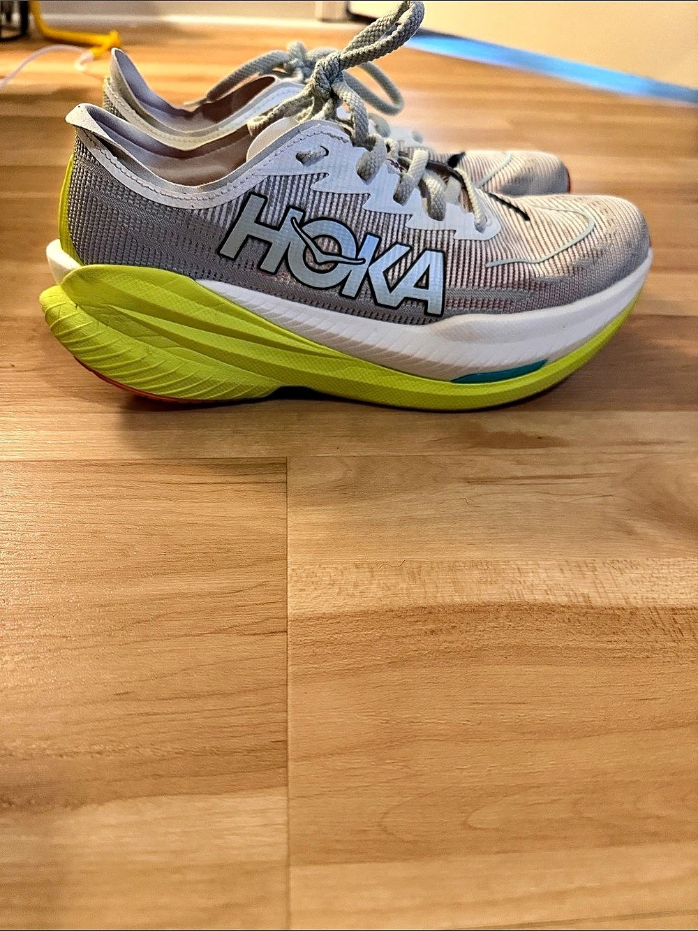 HOKA Mach X 2